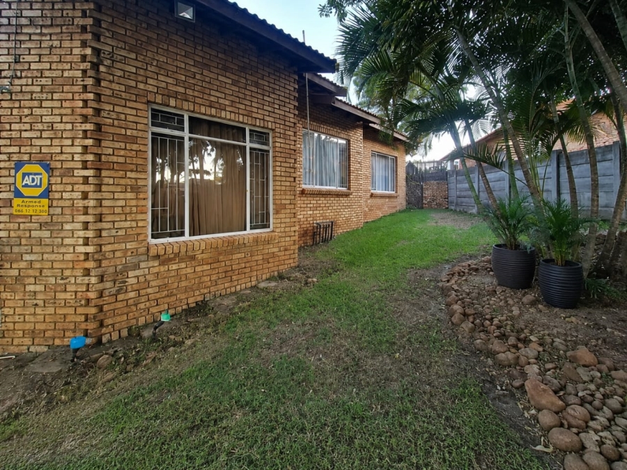 3 Bedroom Property for Sale in Geelhoutpark North West